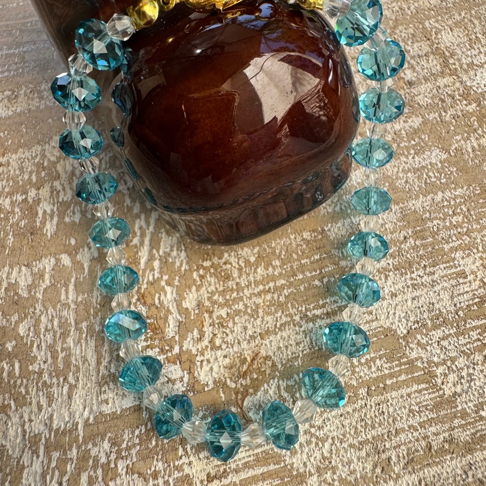 Elegant New handmade Starchy Blue Crystal beaded Anklet / bracelet